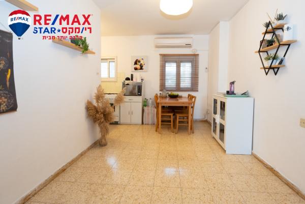 יל"ג, הרצליה הצעירה