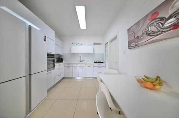 הקלרנית 1, נאות אשלים