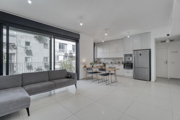 קליי 18, הצפון החדש סביבת כיכר המדינה