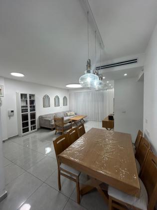 מרידור יעקב 11, גני ברנע