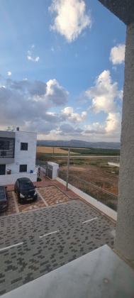 פרדה יזזאו אקלום 13, מרכז העיר