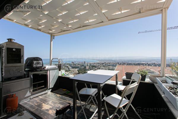 יקינתון, רמת אלמוגי