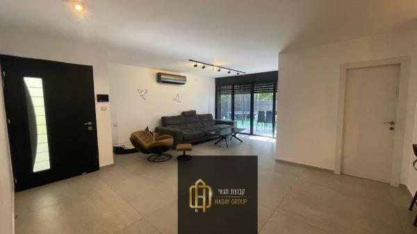 התבור 7, סביוני הפארק