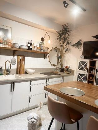 בני ברמן 7, עיר ימים