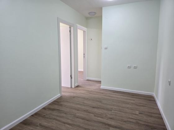 אהרון בוגנים 1, רמת דן וגבעת הדר