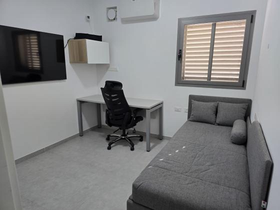 אשכולית 4, רמות ב'