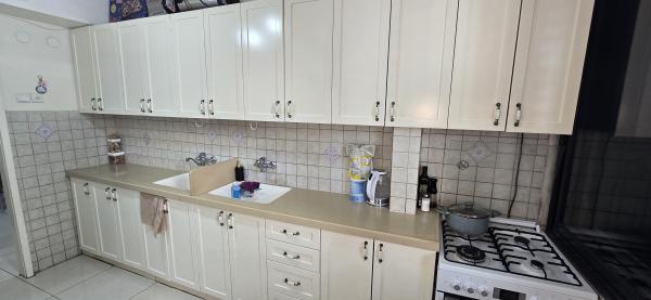 היבנר 14, כפר גנים א