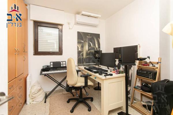 אביגדור המאירי 9, רמת שאול