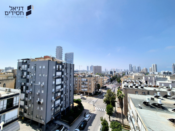 החשמונאים 56, שיכון ותיקים