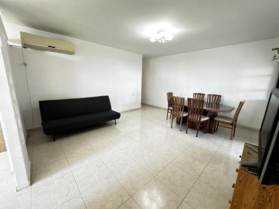 הפרחים 3, רוממה החדשה