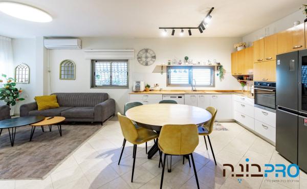 חבקוק 5, השומר