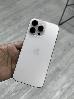 Apple iPhone 16 Pro Max