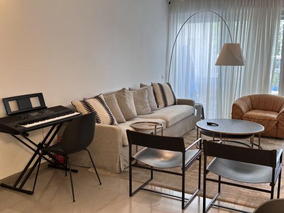 ברש אשר 12, הירוקה המרכזית