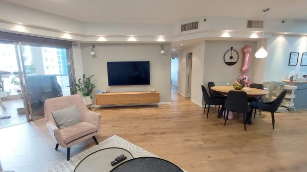 אביב, מגדיאל