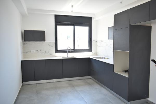 מסריק 12, צפון מערב