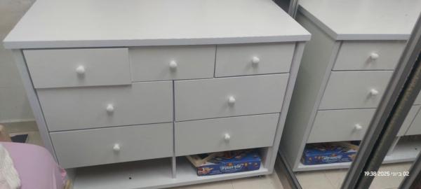 למכירה שידת החתלה ממש כמו