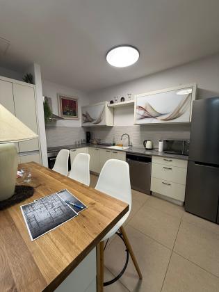 אהוד מנור, נאות אפק