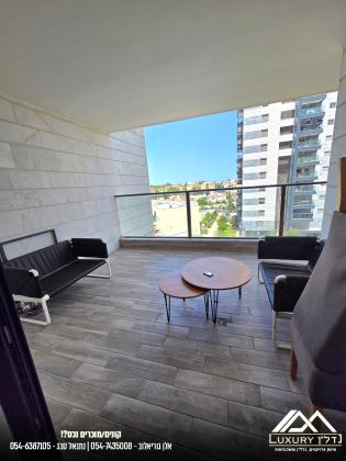 נעמי שמר 11, גן אברהם