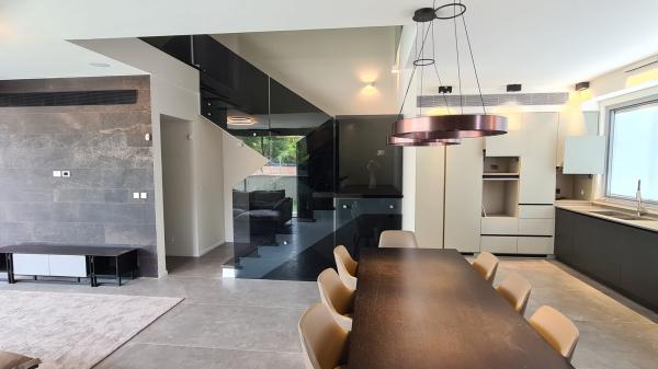 בשכונת מקוב