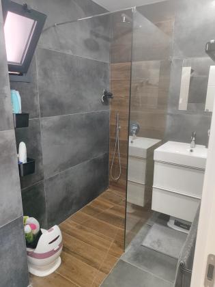 בשכונת כלי שיר