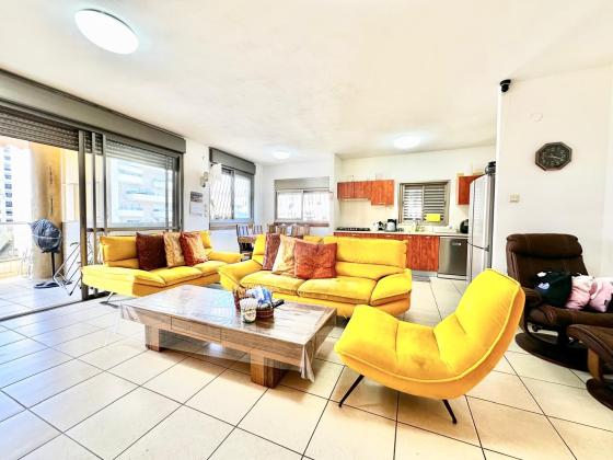 הצופים, נעורים