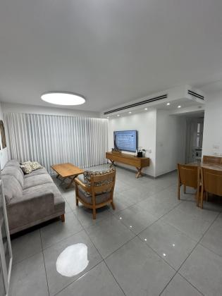 מרידור יעקב 11, גני ברנע