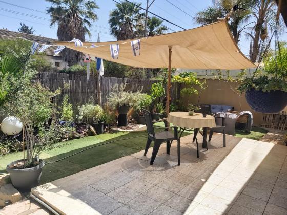 אירוס הנגב 54, נווה נוי