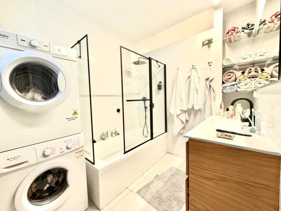 אריאל 13, נוה צה"ל