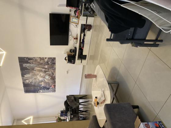 מסילת ישרים, מרכז העיר