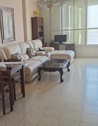 צ'לנוב 18, גרין ועם