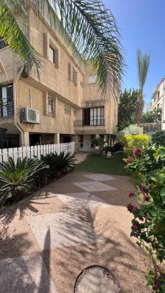 בשכונת רסקו א