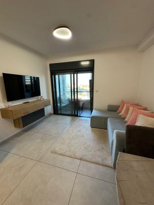 הנרייטה סולד 7, קרית היובל