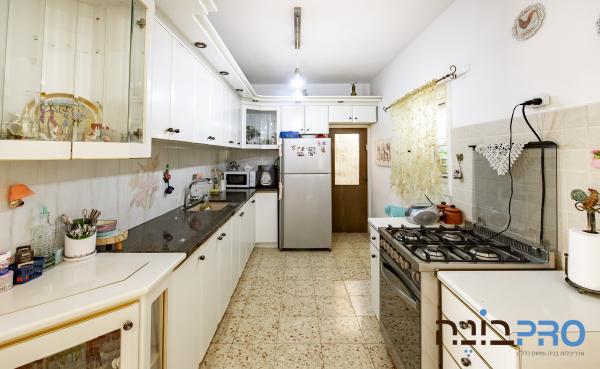 גיסין, אברמוביץ