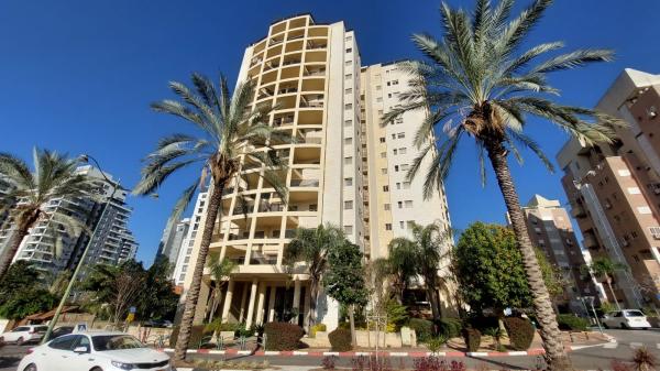 אביב, מגדיאל