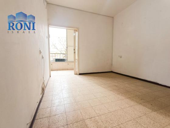 דניאל 55, שיכון ותיקים