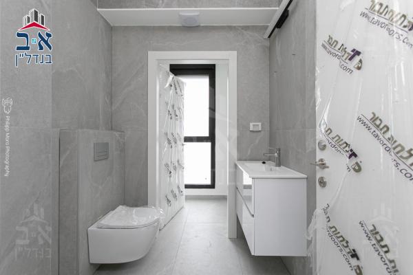 התור, כרמל ותיק