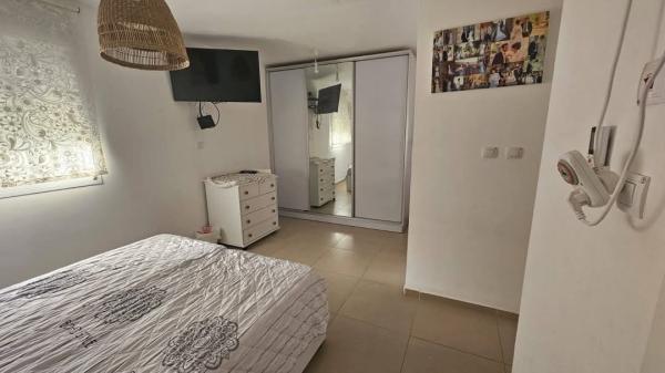 לילך 16, רמת השקד