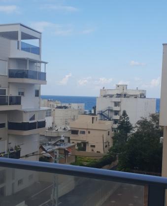 ז'בוטינסקי 34, מרכז העיר