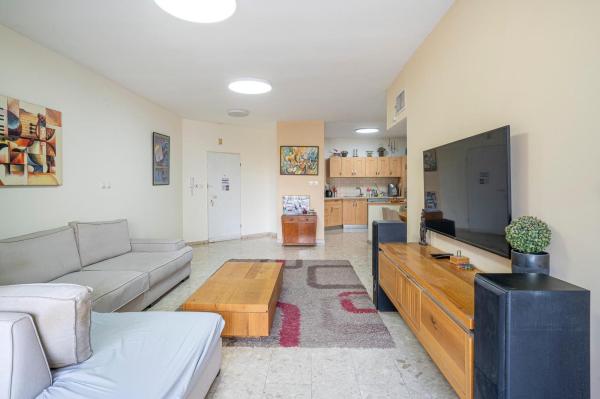 אסף הרופא 3, הדר