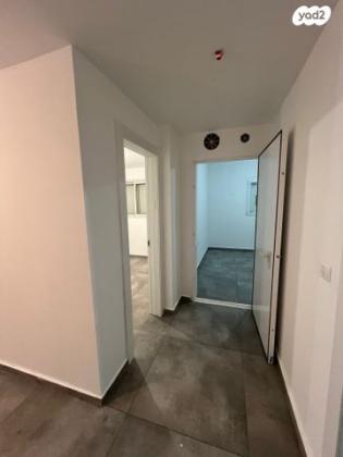 המעפילים, רובע ב