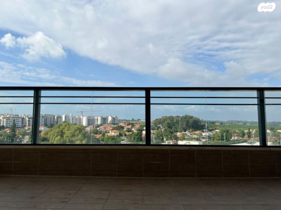 דבורה עומר, נאות שדה