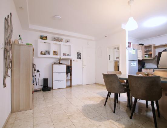 מוטה גור, נווה גנים ומוצקין הצעירה