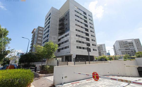 מייק ברנט 5, רמות רמז