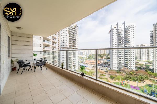 משה שמיר, נווה גן