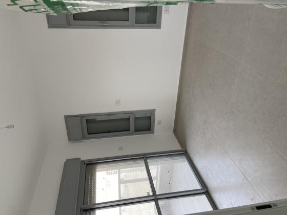 יוסף בורג 5, נווה זאב