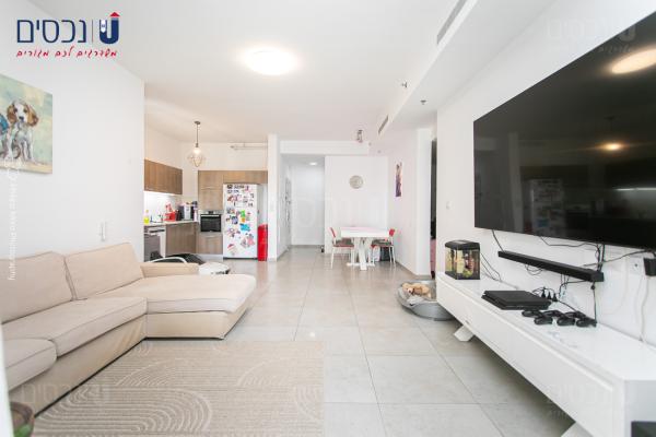 נוי, נאות פרס