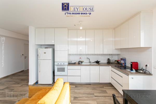 רציף אהרון רוזנפלד, בת גלים