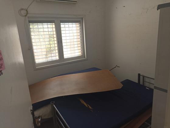 חלוצת הפרדסנות 3, קרול