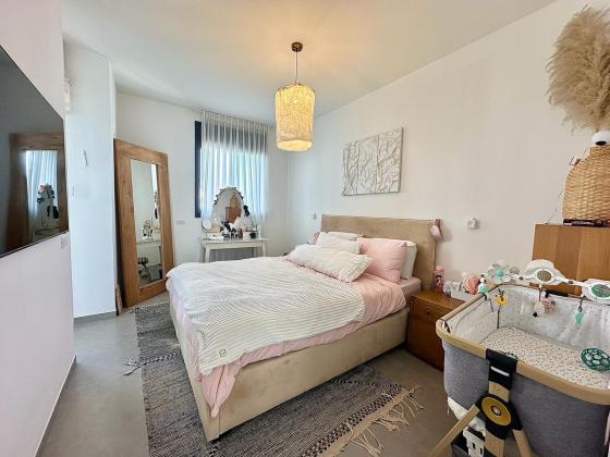 יכין, שכונת הראשונים