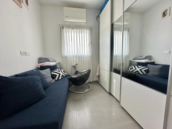 יכין, שכונת הראשונים